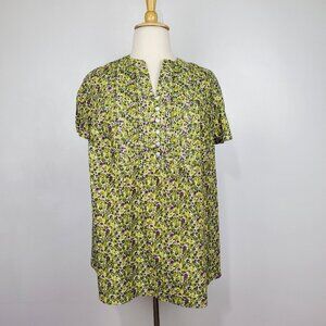 Woman Within Floral Short Sleeve Lightweight Top with Pintucking Size (18/20) L